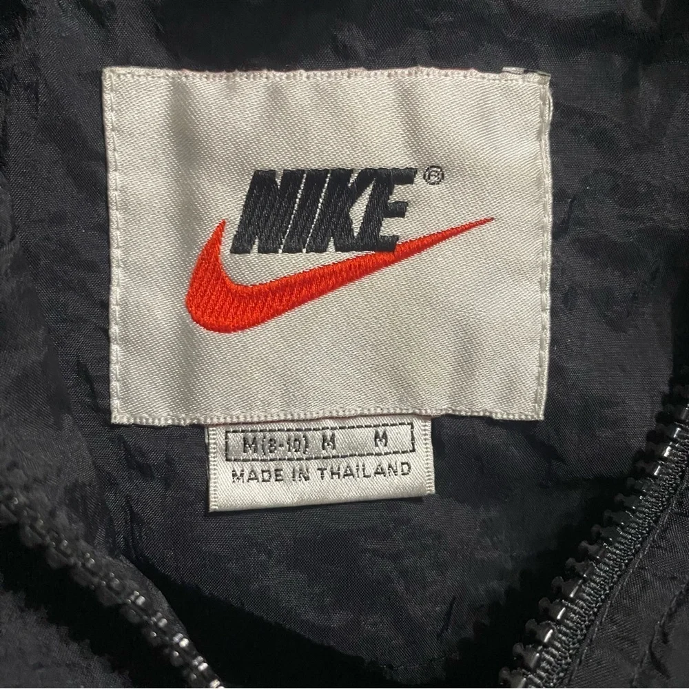 Vintage Nike White Tag Black Hooded Zip Up Windbreaker Jacket - Picture 5 of 6